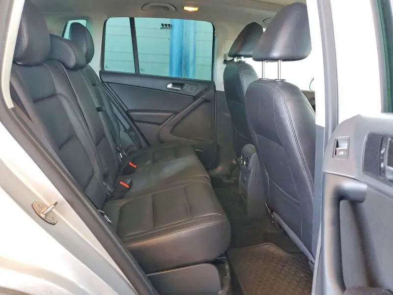 2016 VOLKSWAGEN TIGUAN S  
