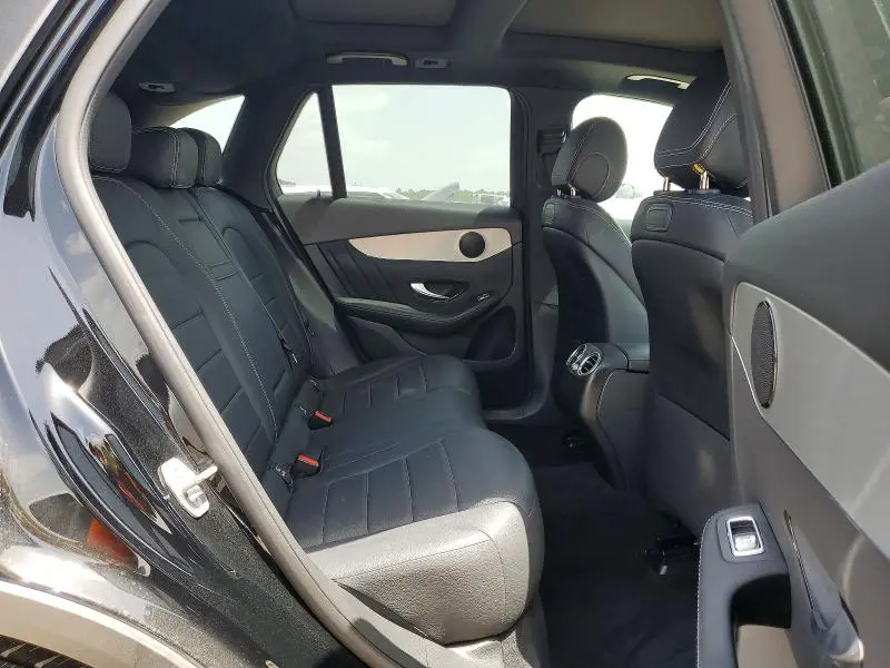 2019 MERCEDES-BENZ GLC 300  