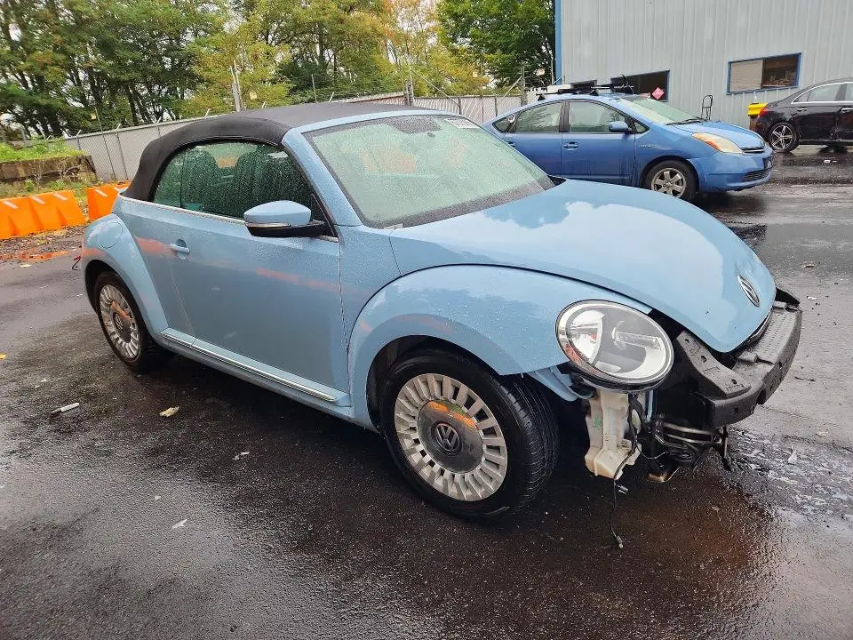 2015 VOLKSWAGEN BEETLE 1.8T  