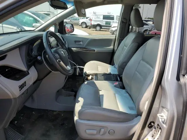 2015 TOYOTA SIENNA XLE  