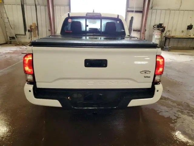 2016 TOYOTA TACOMA DOUBLE CAB  