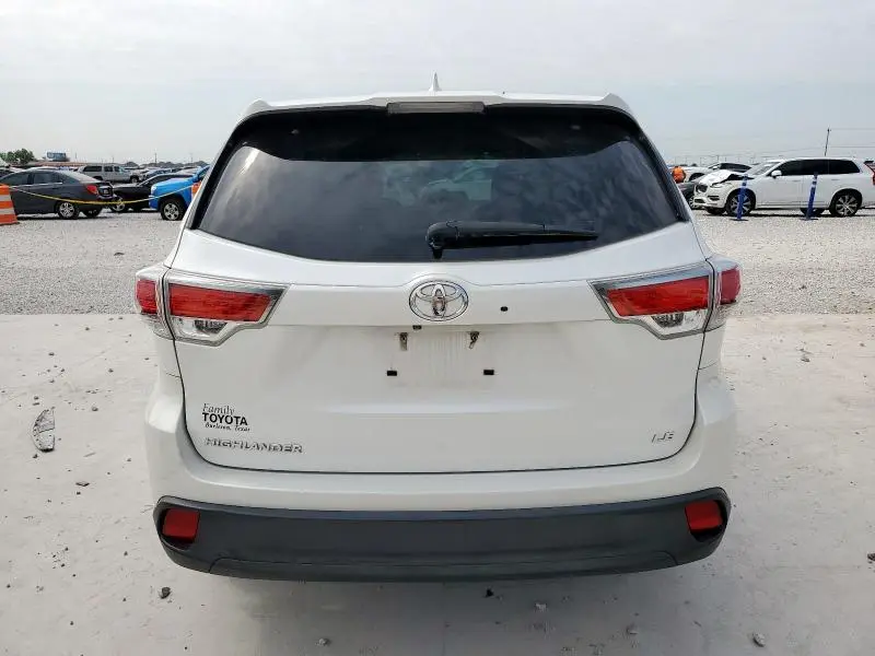 2015 TOYOTA HIGHLANDER LE  