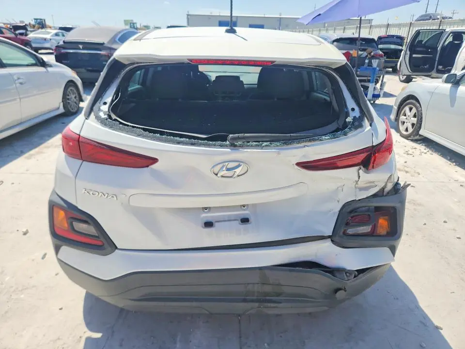 2021 HYUNDAI KONA SE  