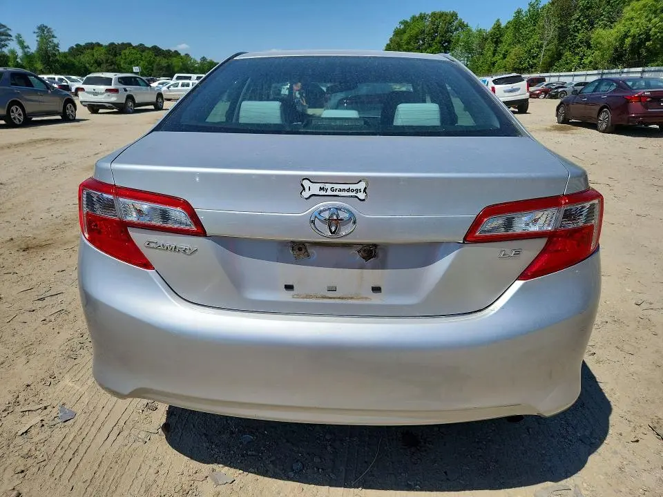 2014 TOYOTA CAMRY LE  