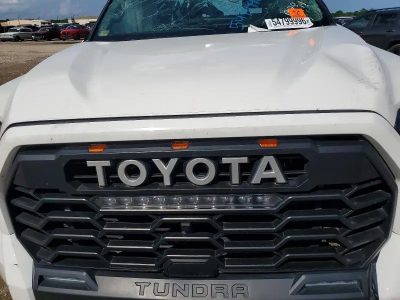 2024 TOYOTA TUNDRA   