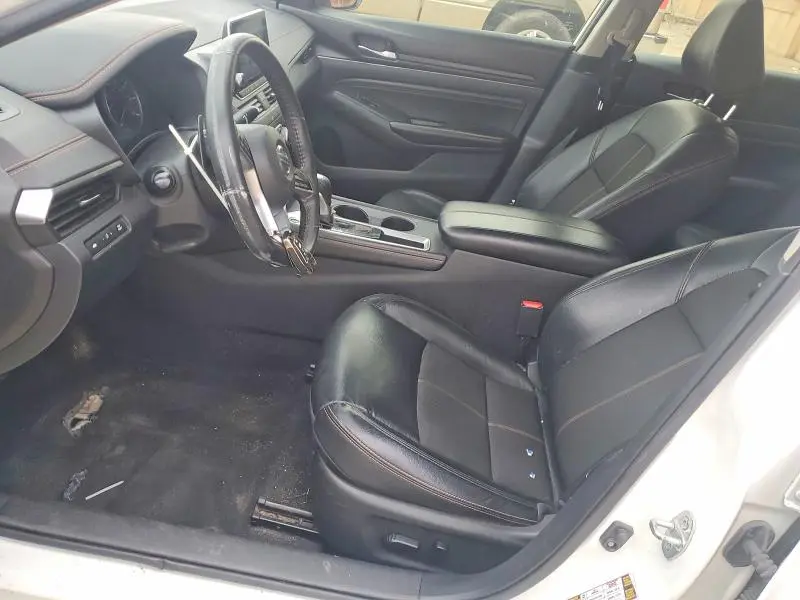 2021 NISSAN ALTIMA SR  