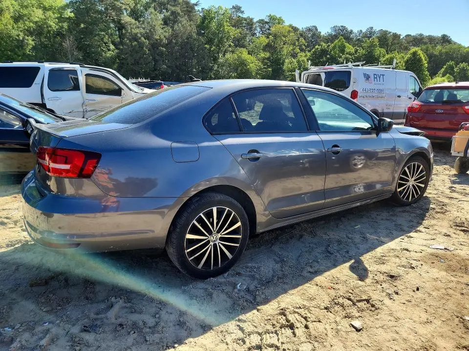 2015 VOLKSWAGEN JETTA SE  