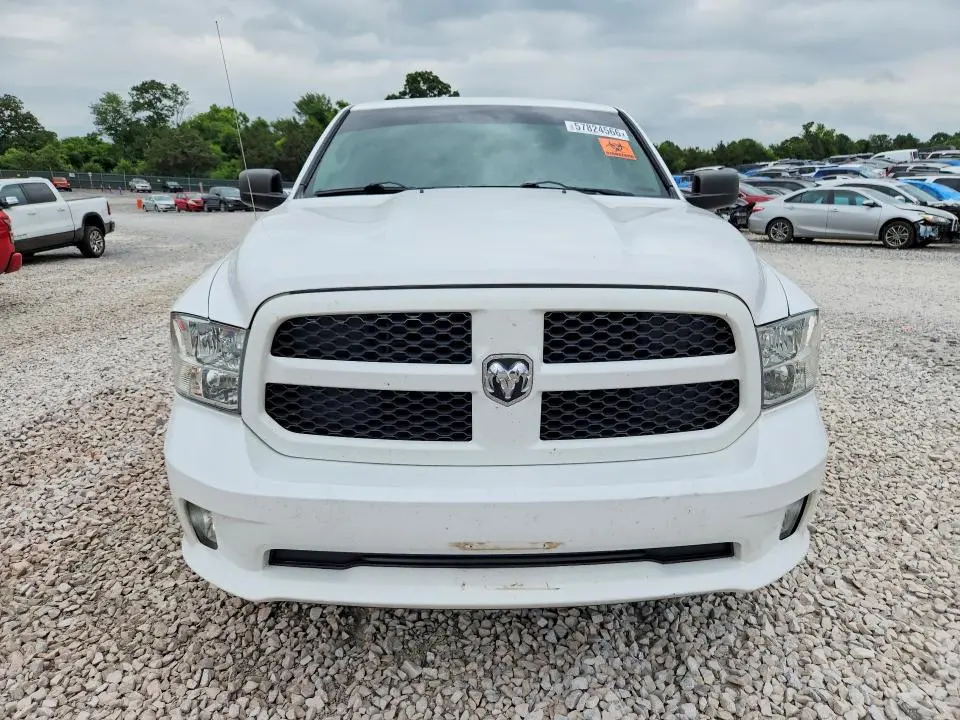 2016 RAM 1500 ST  