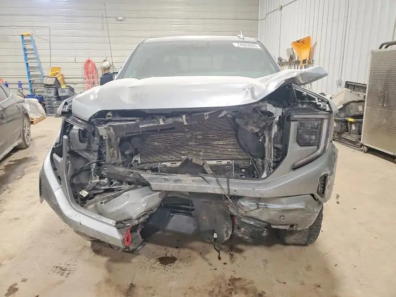 2024 GMC SIERRA K1500 AT4  