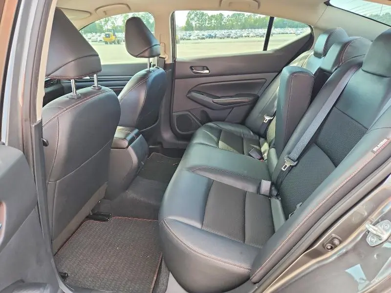 2022 NISSAN ALTIMA SR  
