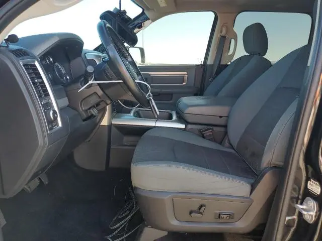 2016 RAM 1500 SLT  