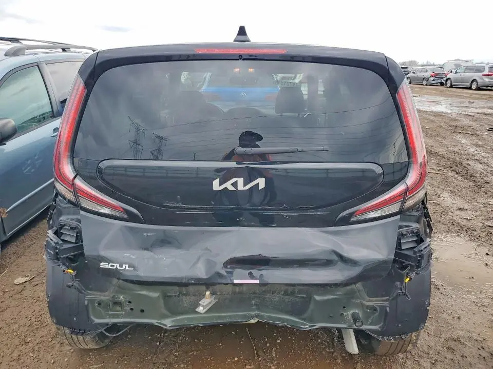 2024 KIA SOUL LX  