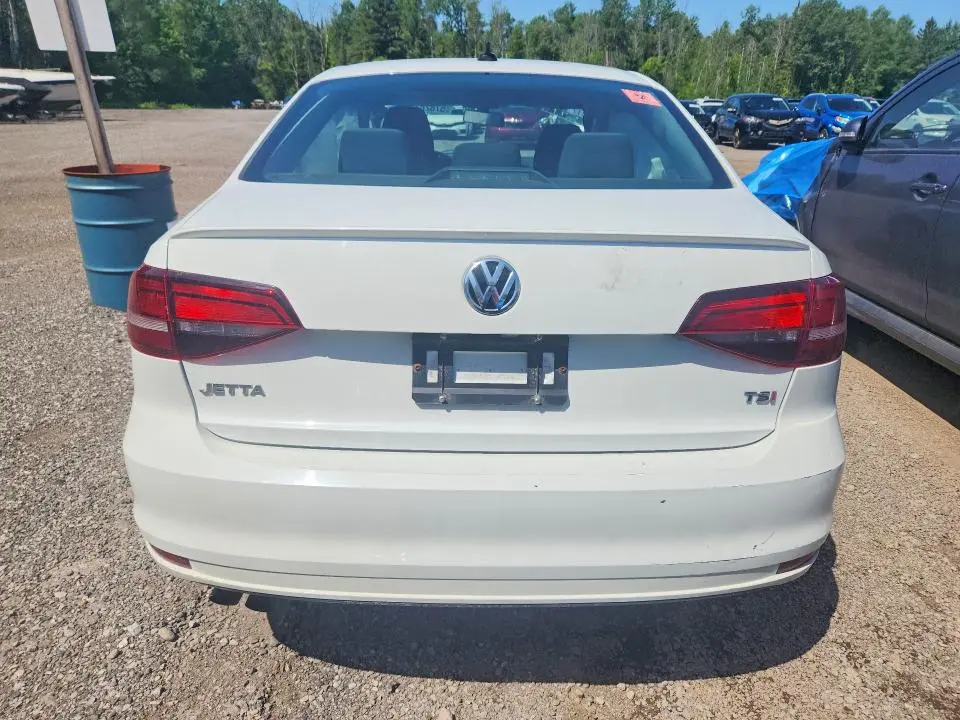 2017 VOLKSWAGEN JETTA SE  