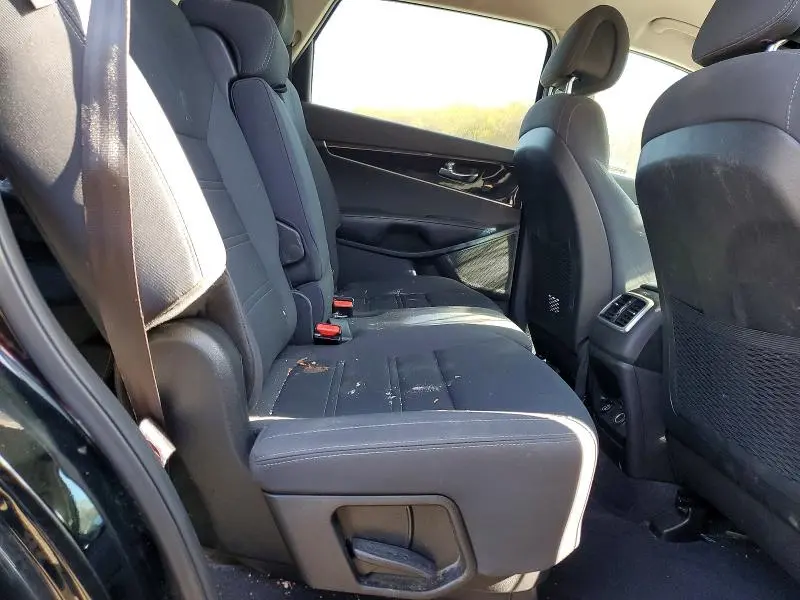 2016 KIA SORENTO LX V6  