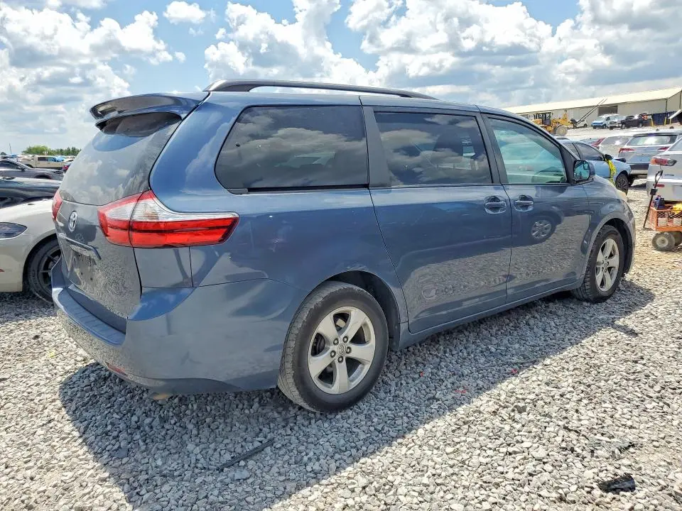 2016 TOYOTA SIENNA LE  