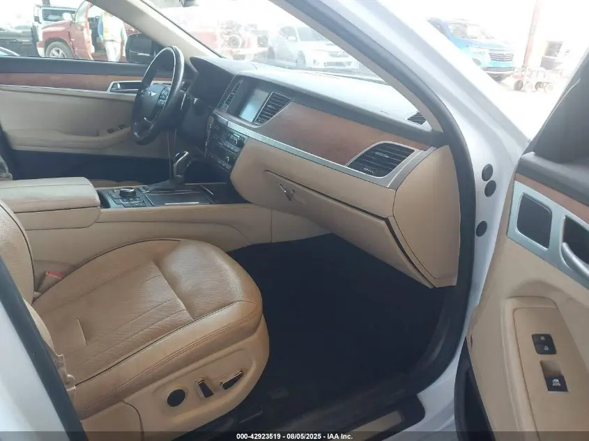 2015 HYUNDAI GENESIS 3.8
