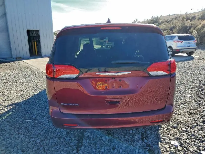 2017 CHRYSLER PACIFICA LX  