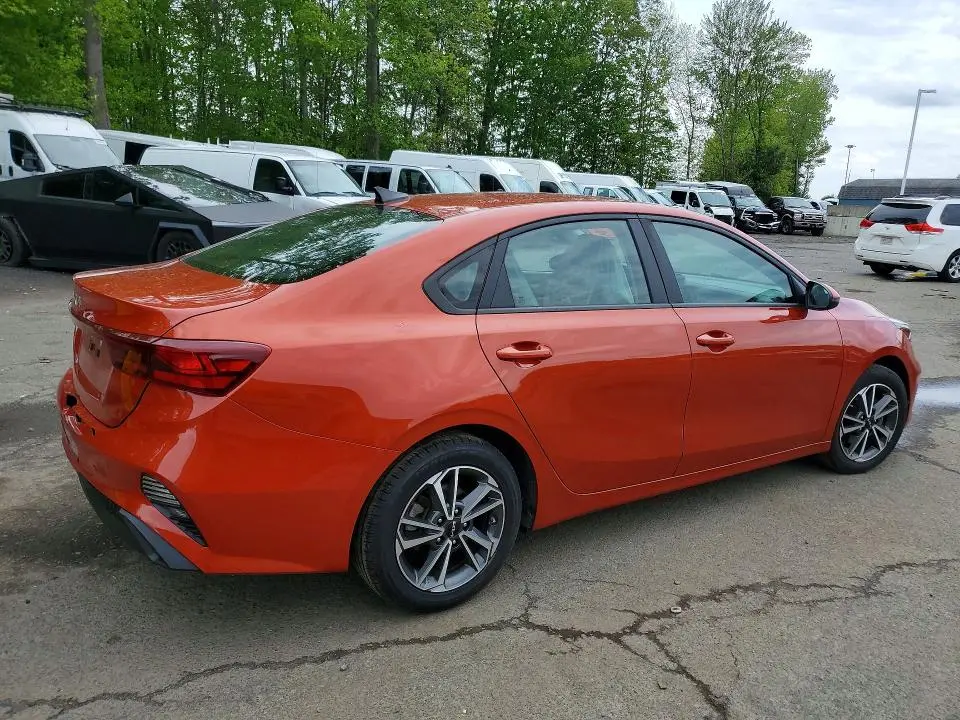 2022 KIA FORTE LXS  