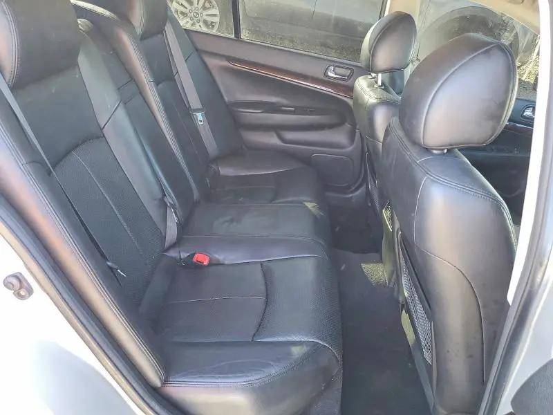 2011 INFINITI G37   