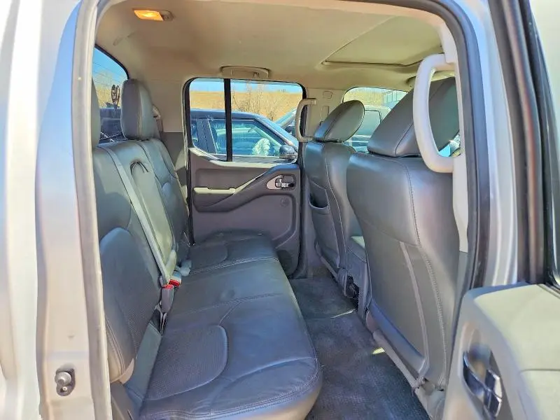 2013 NISSAN FRONTIER S  