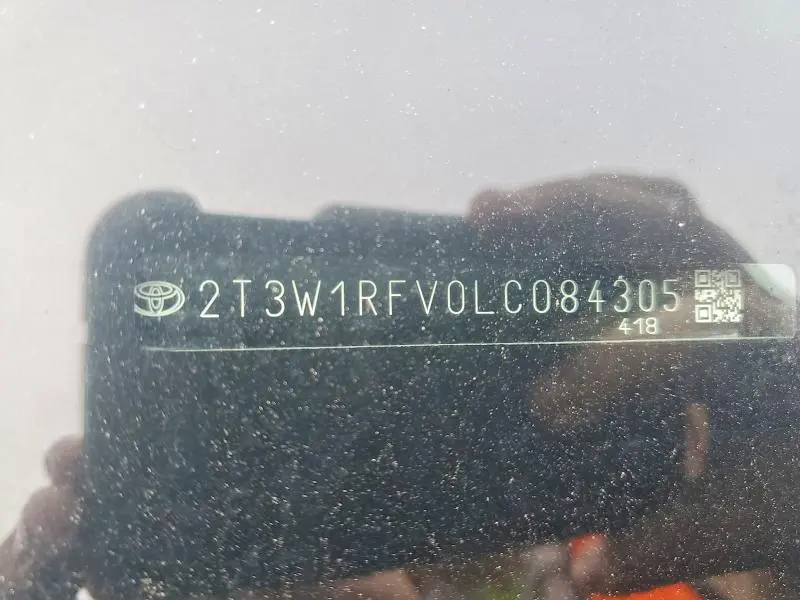 2020 TOYOTA RAV4 XLE  