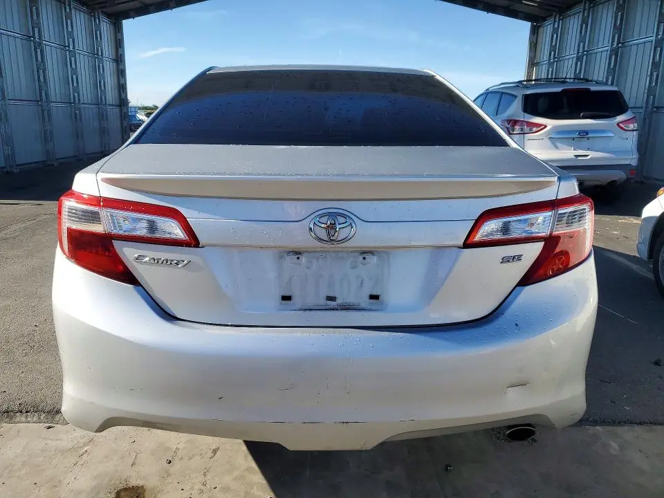 2012 TOYOTA CAMRY SE  