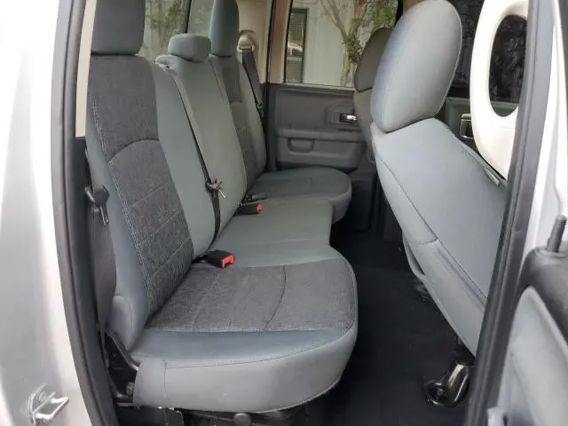 2016 RAM 1500 SLT  