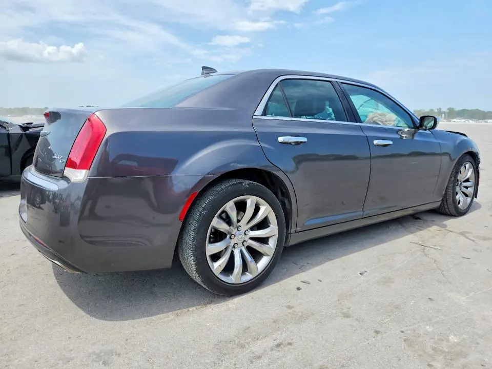 2017 CHRYSLER 300C   