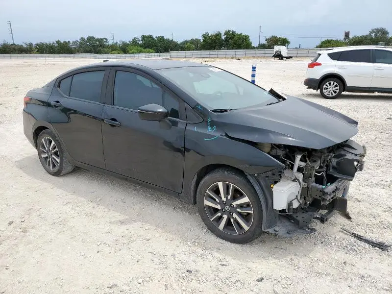 2021 NISSAN VERSA SV  