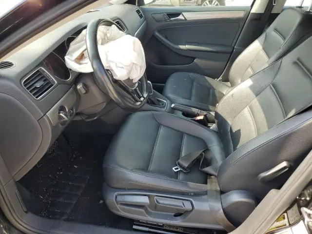 2018 VOLKSWAGEN JETTA SE  