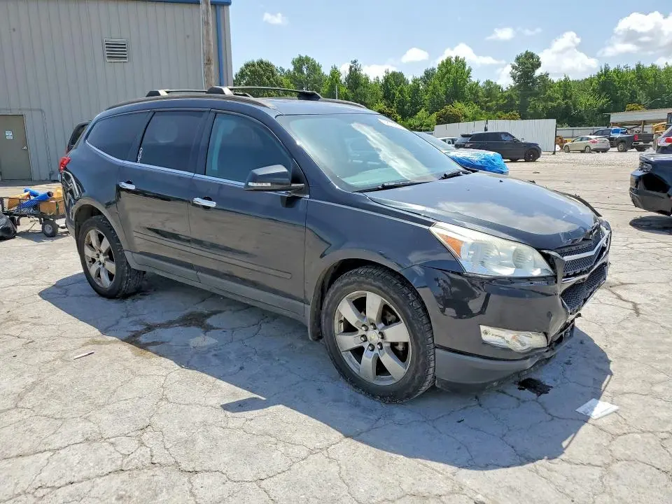 2011 CHEVROLET TRAVERSE LT  