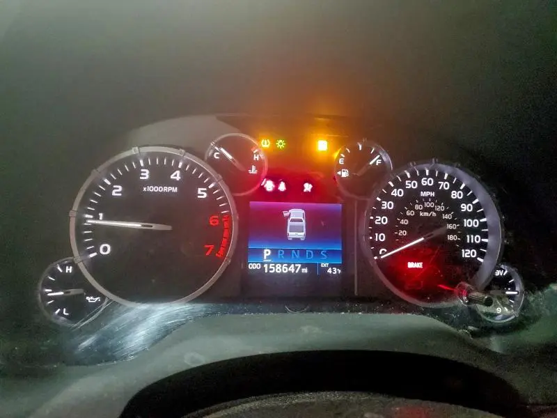 2016 TOYOTA TUNDRA CREWMAX LIMITED  