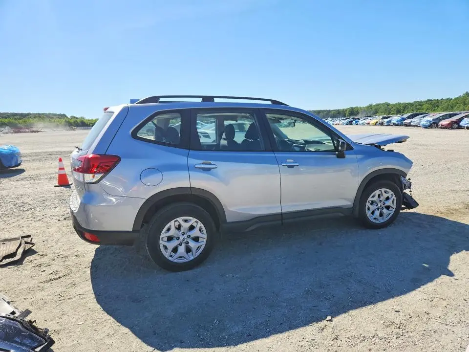 2021 SUBARU FORESTER   