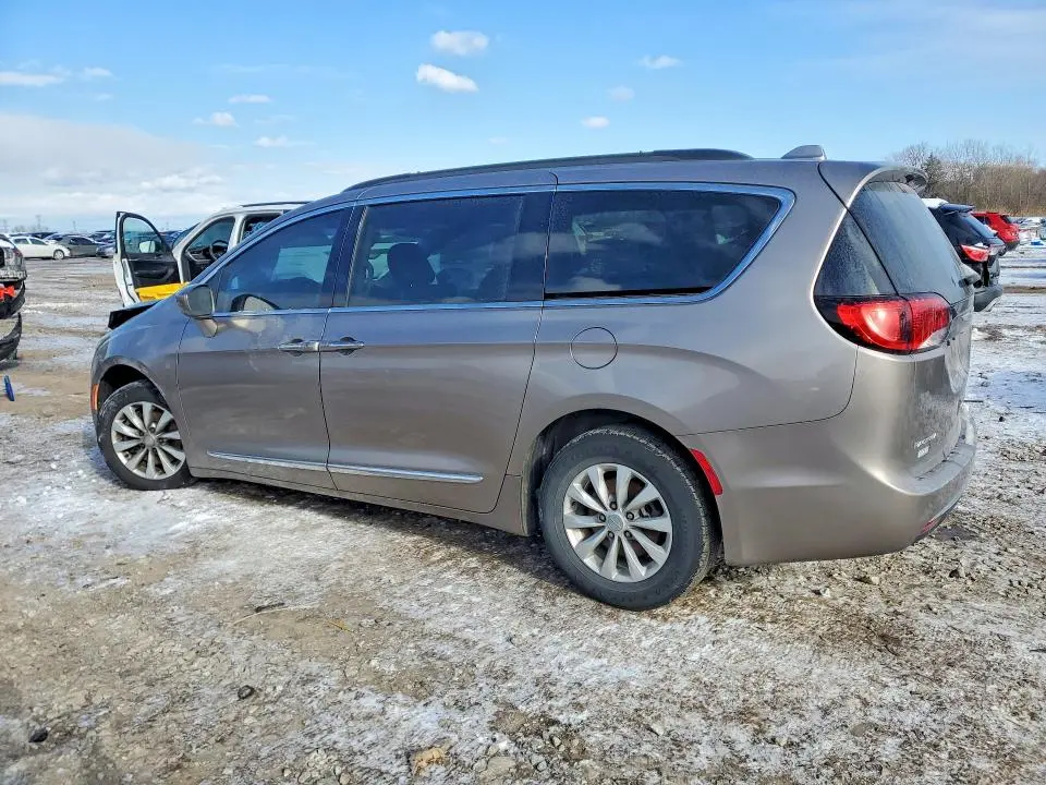 2017 CHRYSLER PACIFICA TOURING L  