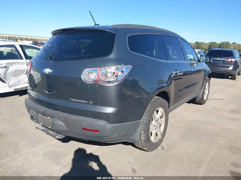 2011 CHEVROLET TRAVERSE 2LT