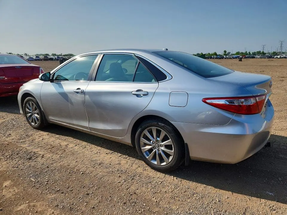 2015 TOYOTA CAMRY XLE  
