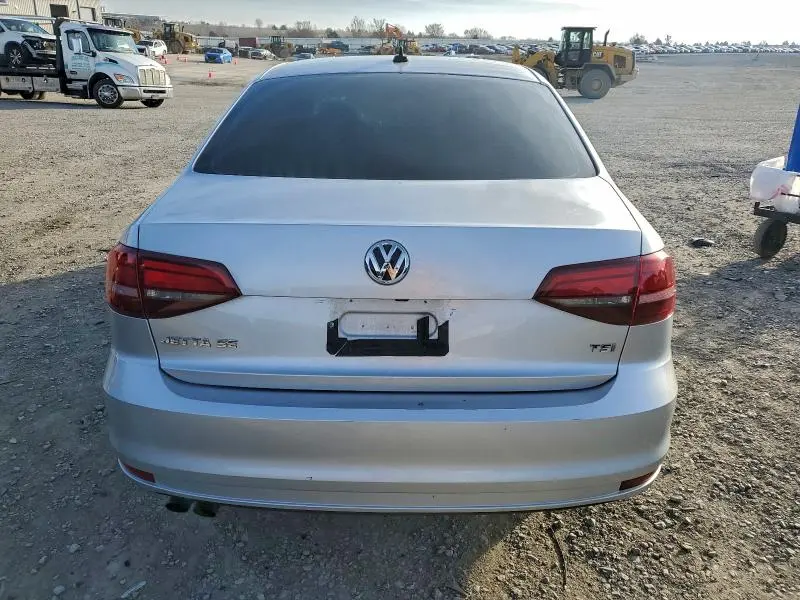 2016 VOLKSWAGEN JETTA SE  