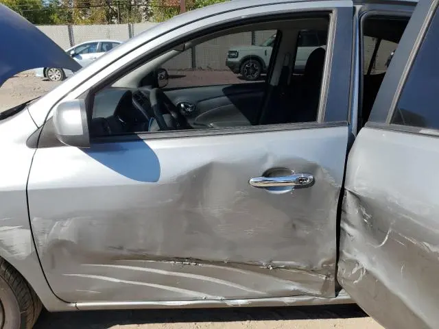 2013 NISSAN VERSA S  