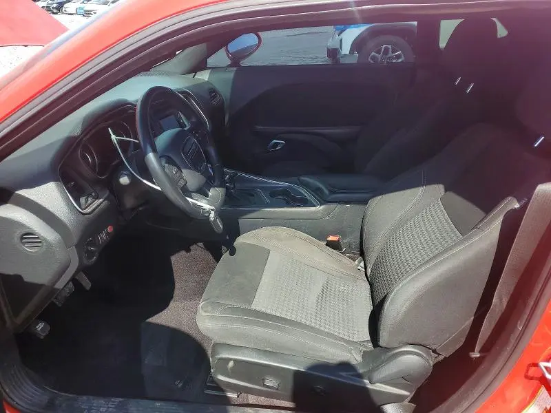 2016 DODGE CHALLENGER SXT  