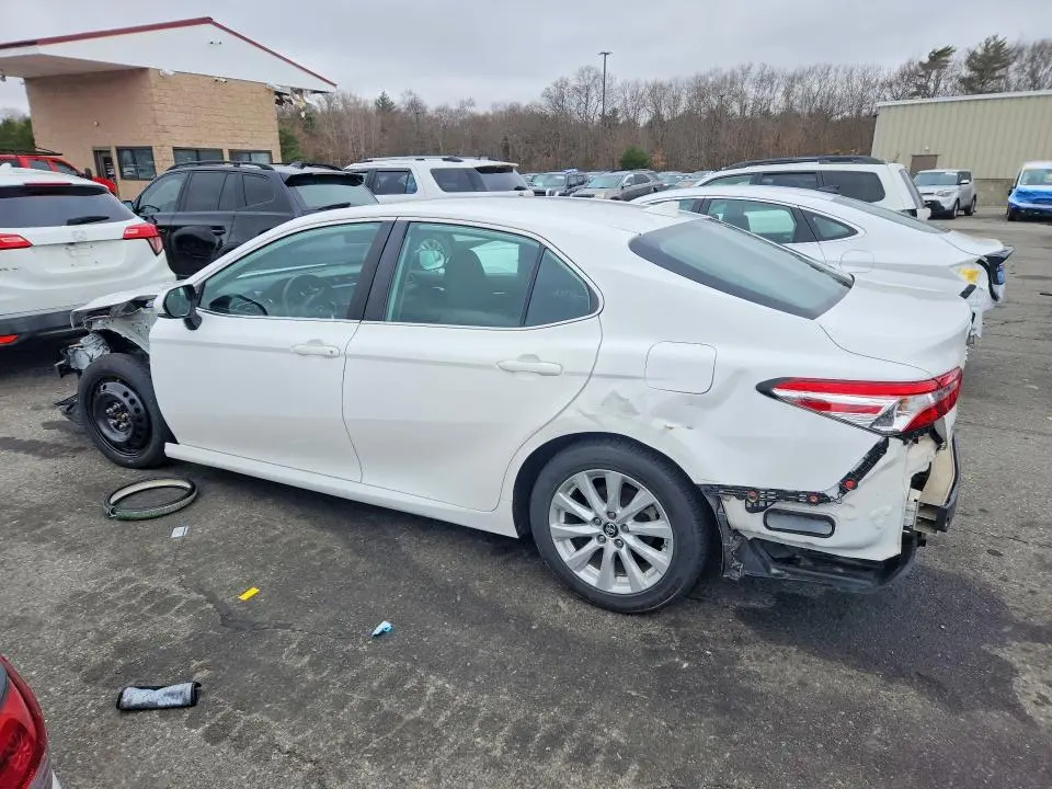 2019 TOYOTA CAMRY LE  