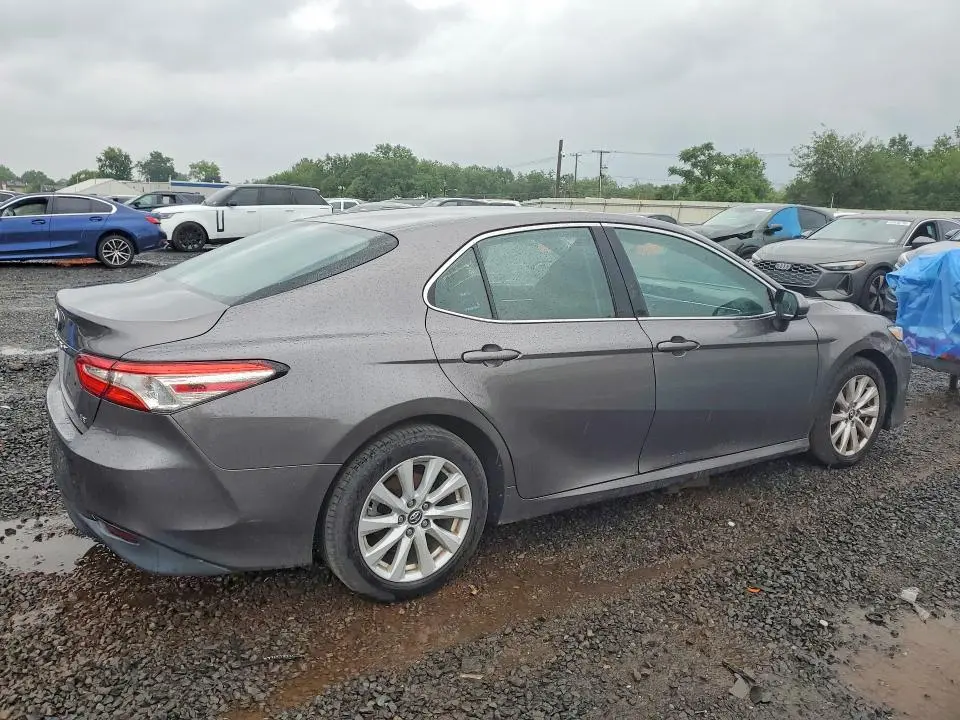 2018 TOYOTA CAMRY LE  
