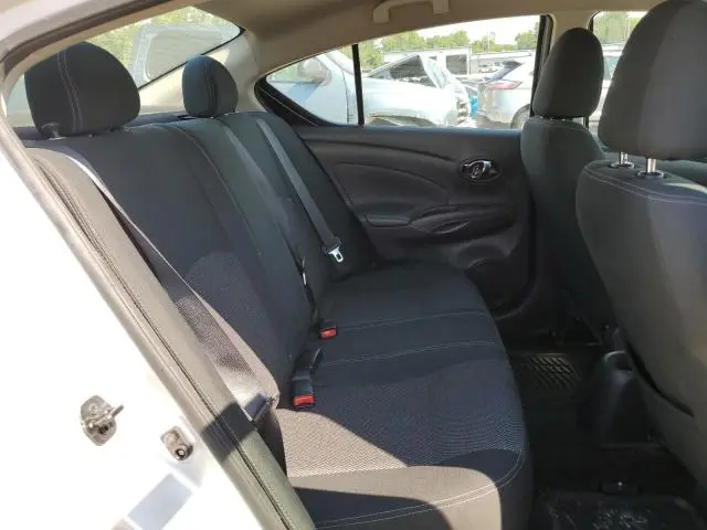 2019 NISSAN VERSA S  
