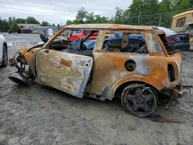2011 MINI COOPER   