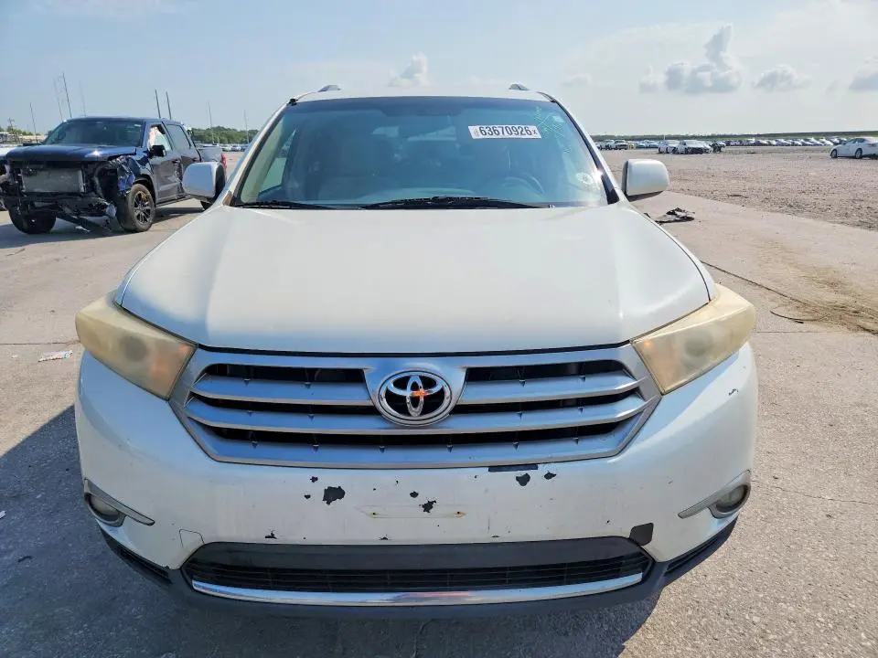 2011 TOYOTA HIGHLANDER BASE  
