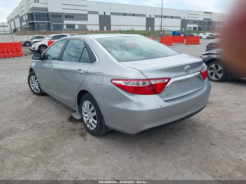 2016 TOYOTA CAMRY LE