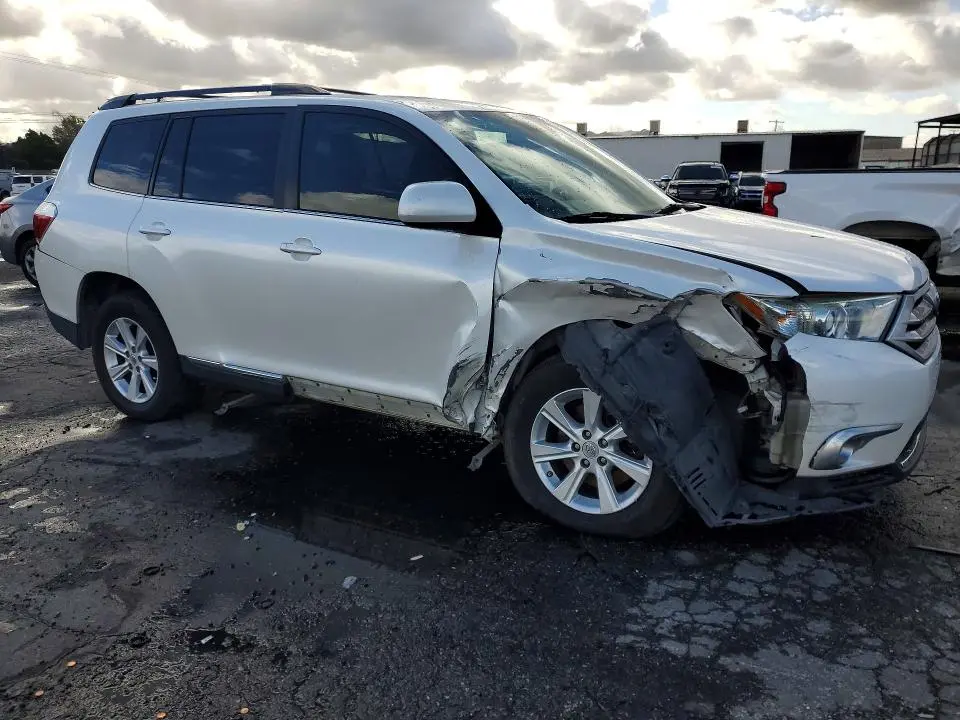 2011 TOYOTA HIGHLANDER BASE  