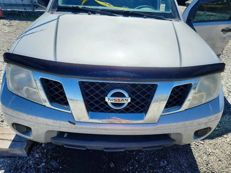 2013 NISSAN FRONTIER S  