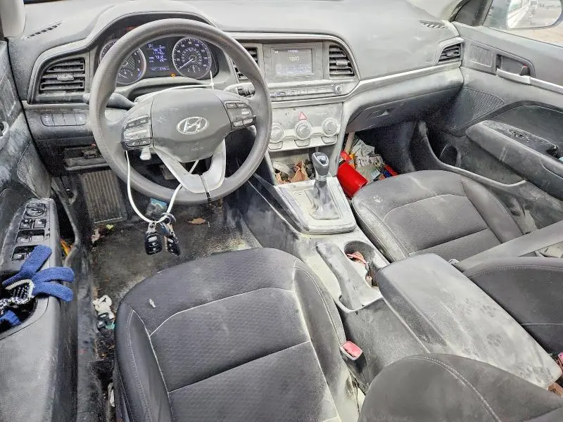 2019 HYUNDAI ELANTRA SE  
