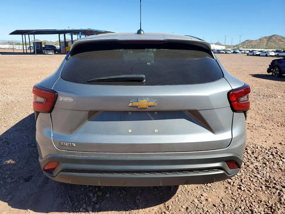 2024 CHEVROLET TRAX LS  