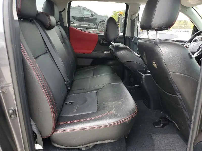 2017 TOYOTA TACOMA SR5 V6  